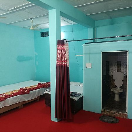 Shri Gamya Guest House Удджайн Экстерьер фото