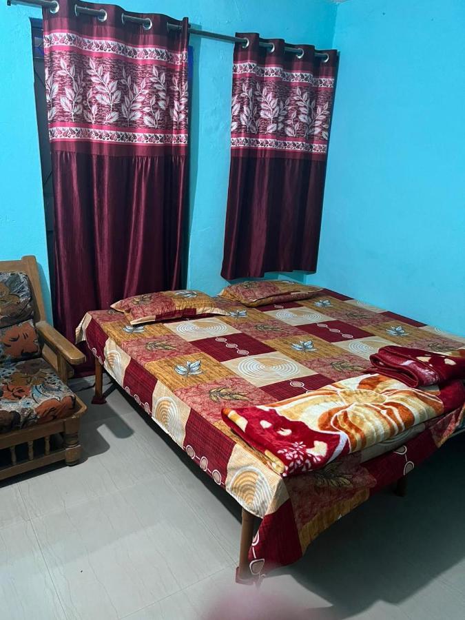 Shri Gamya Guest House Удджайн Экстерьер фото