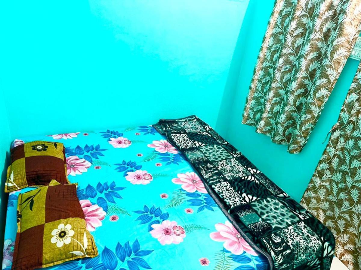 Shri Gamya Guest House Удджайн Экстерьер фото